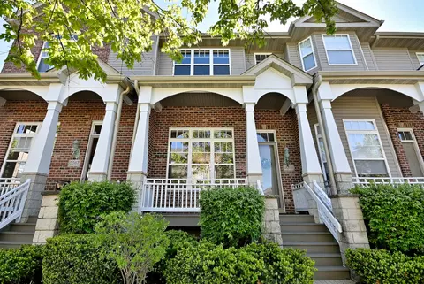 6069 River Bend Dr, Lisle, IL 60532