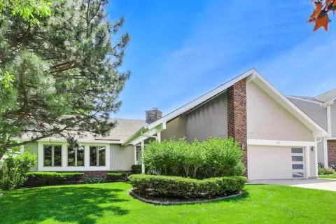 611 W Whiting Ln, Arlington Heights, IL 60004