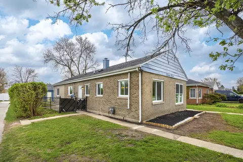 Exterior - 1415 N Taft Ave, Berkeley, IL 60163 photo 2 of 6