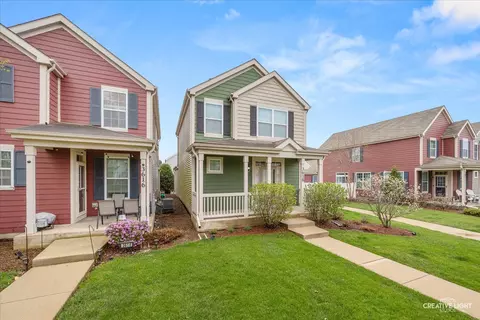 3618 Hyde Park Ct, Elgin, IL 60124 photo 2