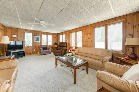 Living - 2021 Alschuler Dr, Aurora, IL 60506 photo 4 of 7