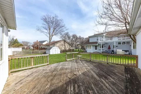 Exterior - 2021 Alschuler Dr, Aurora, IL 60506 photo 8 of 8