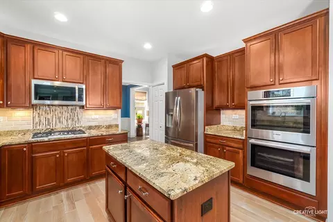 Kitchen - 232 Loradale Rd, Oswego, IL 60543 photo 3 of 3