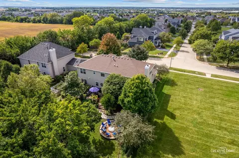 View/Area - 232 Loradale Rd, Oswego, IL 60543 photo 2 of 10