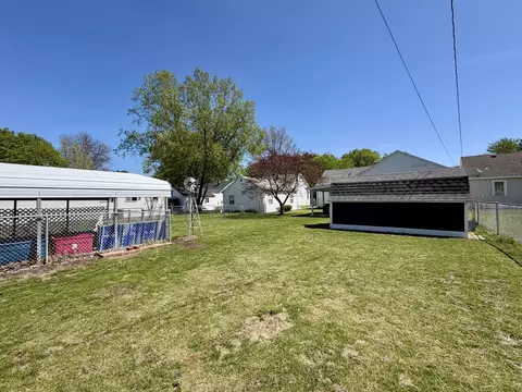 Exterior - 1409 S 14th St, Mattoon, IL 61938 photo 13 of 13