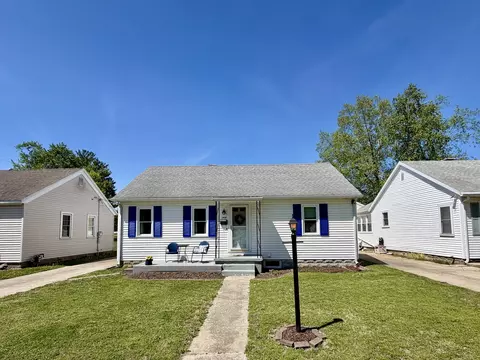 Exterior - 1409 S 14th St, Mattoon, IL 61938 photo 2 of 13