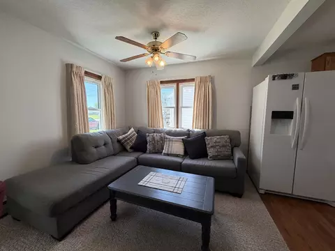 Living - 1409 S 14th St, Mattoon, IL 61938 photo 3 of 4