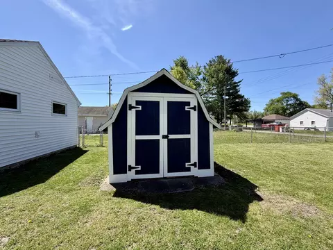 Exterior - 1409 S 14th St, Mattoon, IL 61938 photo 12 of 13