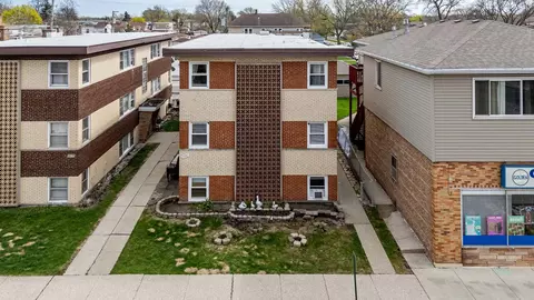 7441 W Fullerton Ave #1N, Elmwood Park, IL 60707