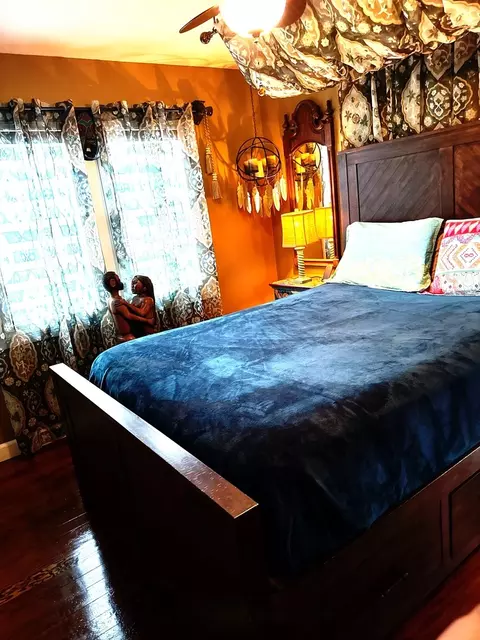 Bedroom - 121 N Marion Ave, Bartlett, IL 60103 photo 4 of 6