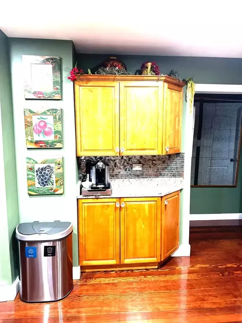 Kitchen - 121 N Marion Ave, Bartlett, IL 60103 photo 5 of 5