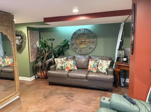 Living - 121 N Marion Ave, Bartlett, IL 60103 photo 5 of 9