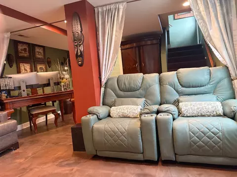 Living - 121 N Marion Ave, Bartlett, IL 60103 photo 8 of 9