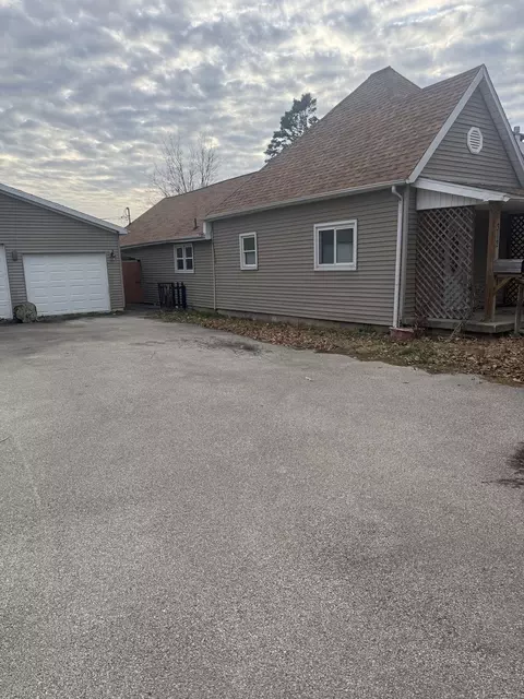 Other - 312 E 11th St, Georgetown, IL 61846 photo 8 of 8
