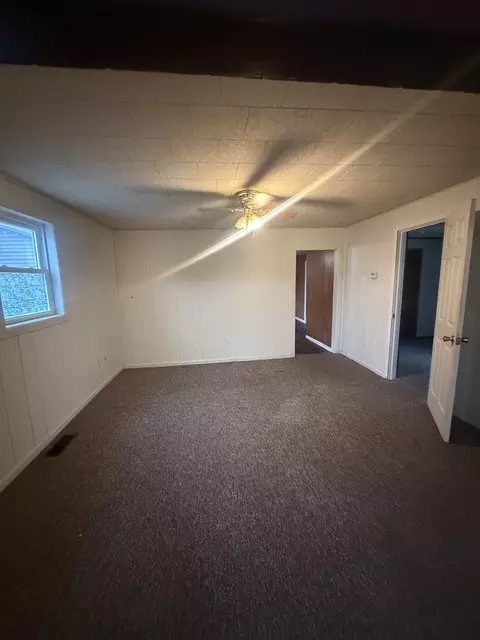 Living - 312 E 11th St, Georgetown, IL 61846 photo 3 of 4