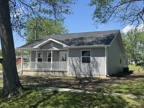 Other - 750 W 3rd St, Flora, IL 62839 photo 6 of 7