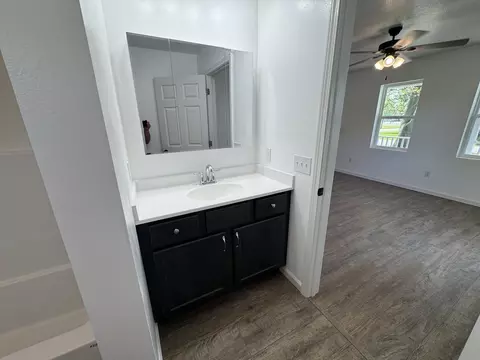 Bath - 750 W 3rd St, Flora, IL 62839 photo 6 of 6