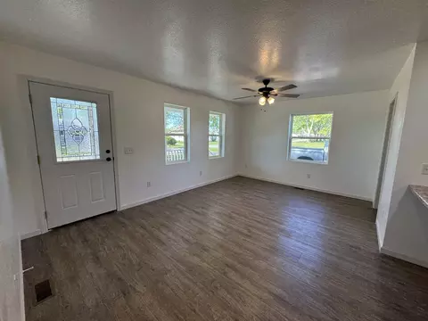 Living - 750 W 3rd St, Flora, IL 62839 photo 1 of 5