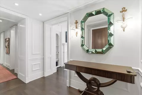 Entry Way - 159 E Walton Pl #5B, Chicago, IL 60611 photo 1 of 2