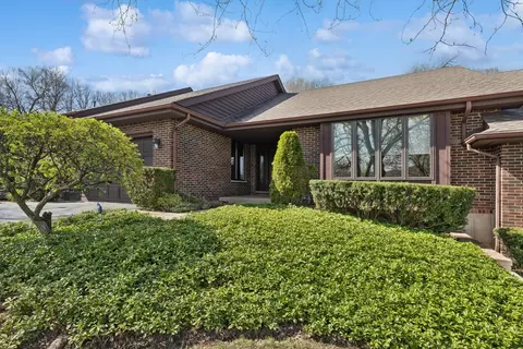 808 Kristin Ct #808, Gurnee, IL 60031