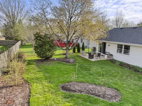 Exterior - 815 Carriage Dr, Algonquin, IL 60102 photo 4 of 6