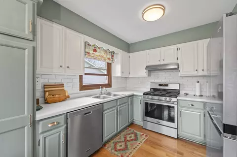 Kitchen - 815 Carriage Dr, Algonquin, IL 60102 photo 1 of 3