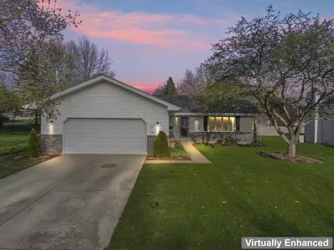815 Carriage Dr, Algonquin, IL 60102