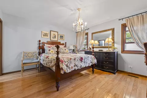 Bedroom - 815 Carriage Dr, Algonquin, IL 60102 photo 1 of 3