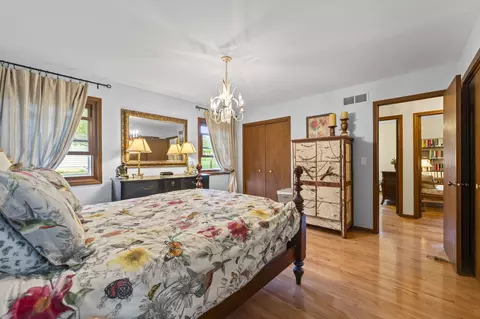 Bedroom - 815 Carriage Dr, Algonquin, IL 60102 photo 2 of 3