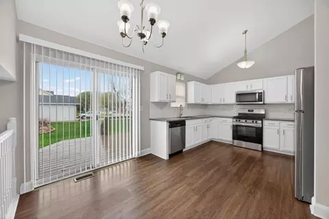 Kitchen - 1500 Green Trails Dr, Plainfield, IL 60586 photo 1 of 1