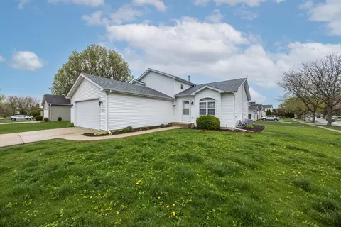 Exterior - 1500 Green Trails Dr, Plainfield, IL 60586 photo 3 of 4