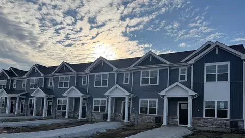 2266 Barbera Dr, Oswego, IL 60543