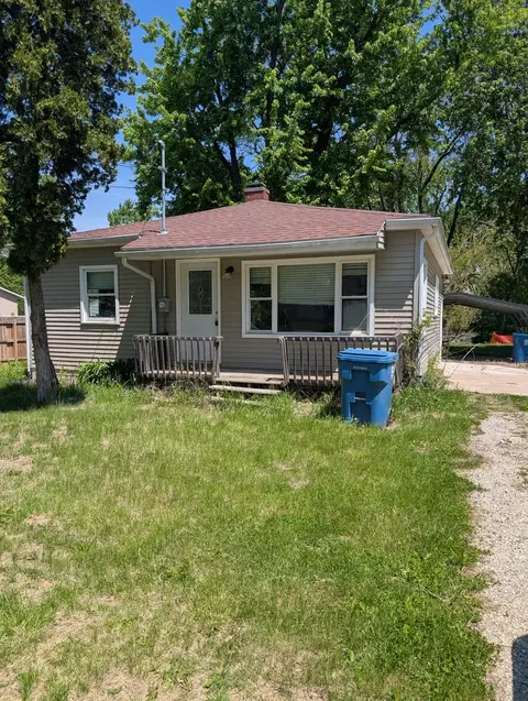 3412 2nd St, East Moline, IL 61244