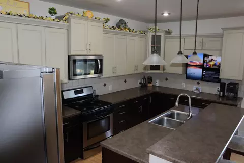 Kitchen - 306 S Third St, Ashkum, IL 60911 photo 4 of 4