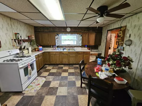 Kitchen - 607 Filbert St, Odin, IL 62870 photo 1 of 2