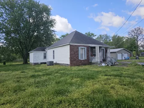 Other - 607 Filbert St, Odin, IL 62870 photo 1 of 9