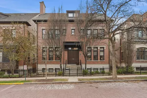 2660 N Hartland Ct, Chicago, IL 60614