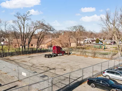 2427 Plainfield Rd, Crest Hill, IL 60435