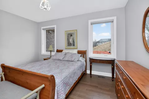 Bedroom - 669 E Byron Ave, Addison, IL 60101 photo 3 of 3