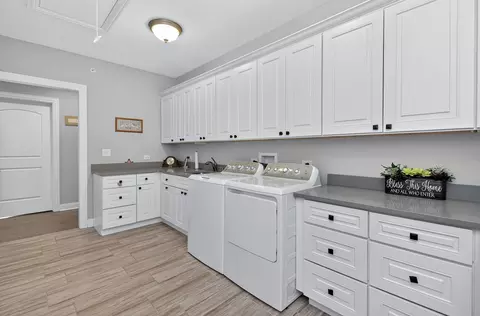 Other - 669 E Byron Ave, Addison, IL 60101 photo 4 of 7