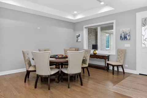 Dining - 669 E Byron Ave, Addison, IL 60101 photo 2 of 5