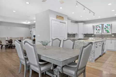 Dining - 669 E Byron Ave, Addison, IL 60101 photo 5 of 5