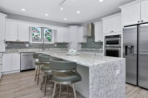 Kitchen - 669 E Byron Ave, Addison, IL 60101 photo 1 of 5