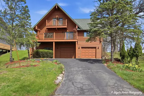 23278 W Lake Shore Dr, Antioch, IL 60002