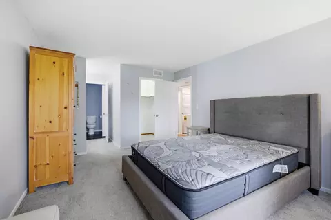 Bedroom - 1925 Golf View Dr #1A, Bartlett, IL 60103 photo 1 of 3