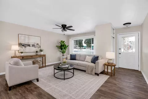 Living - 86 Circle Dr E, Montgomery, IL 60538 photo 1 of 1