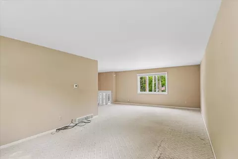 Living - 1631 Park St, Mchenry, IL 60050 photo 3 of 4