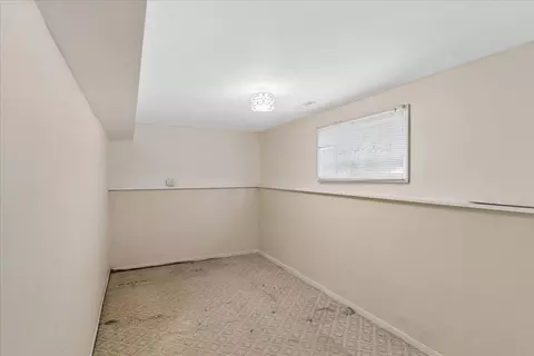 Bedroom - 1631 Park St, Mchenry, IL 60050 photo 7 of 7