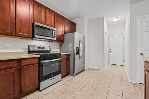 Entry Way - 3704 Munson St, Plano, IL 60545 photo 1 of 2