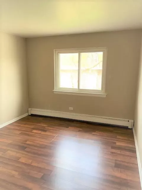 Bedroom - 580 Mesa Dr #201, Hoffman Estates, IL 60169 photo 1 of 2